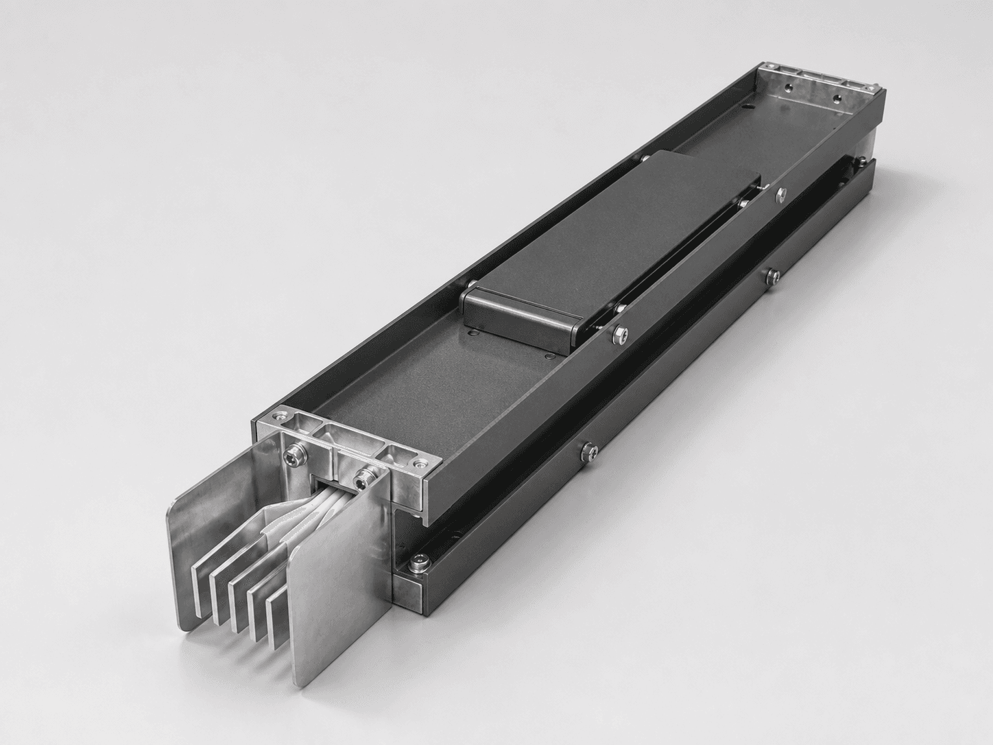 NORTH compact sandwich busway with graphite-grey and silver enclosure
